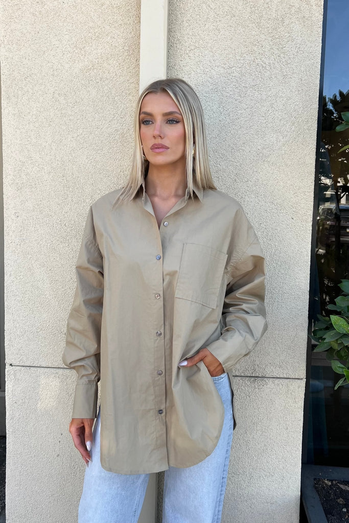 ARIVAH BUTTON DOWN SHIRT - Violet Muse Boutique
