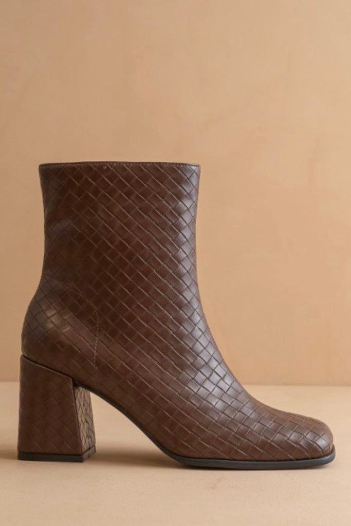 DEMI COFFEE ANKLE BOOTS - Violet Muse Boutique