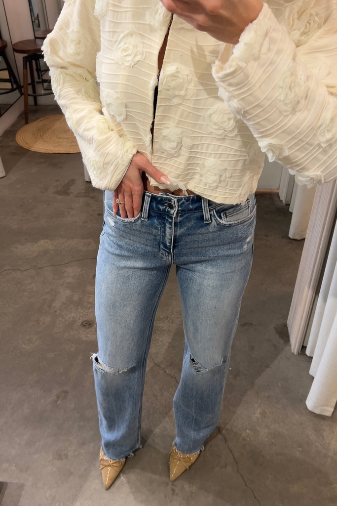 LUMI DISTRESSED RAW HEM DENIM JEANS - Violet Muse Boutique