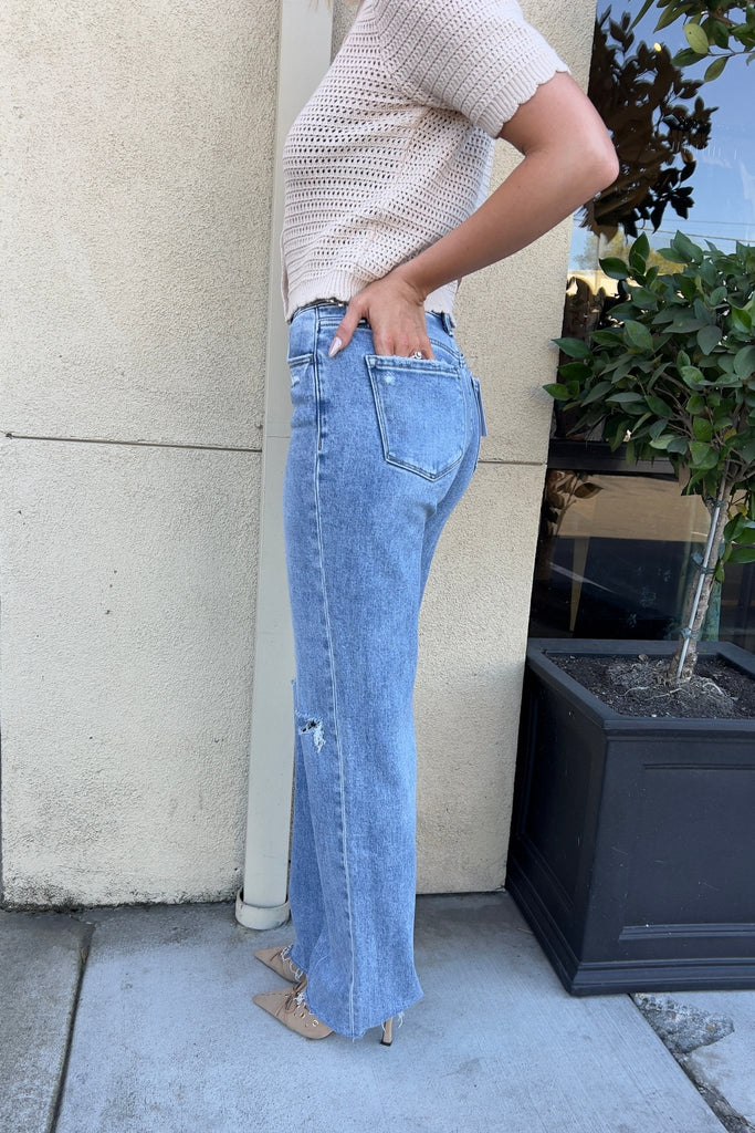 LUMI DISTRESSED RAW HEM DENIM JEANS - Violet Muse Boutique