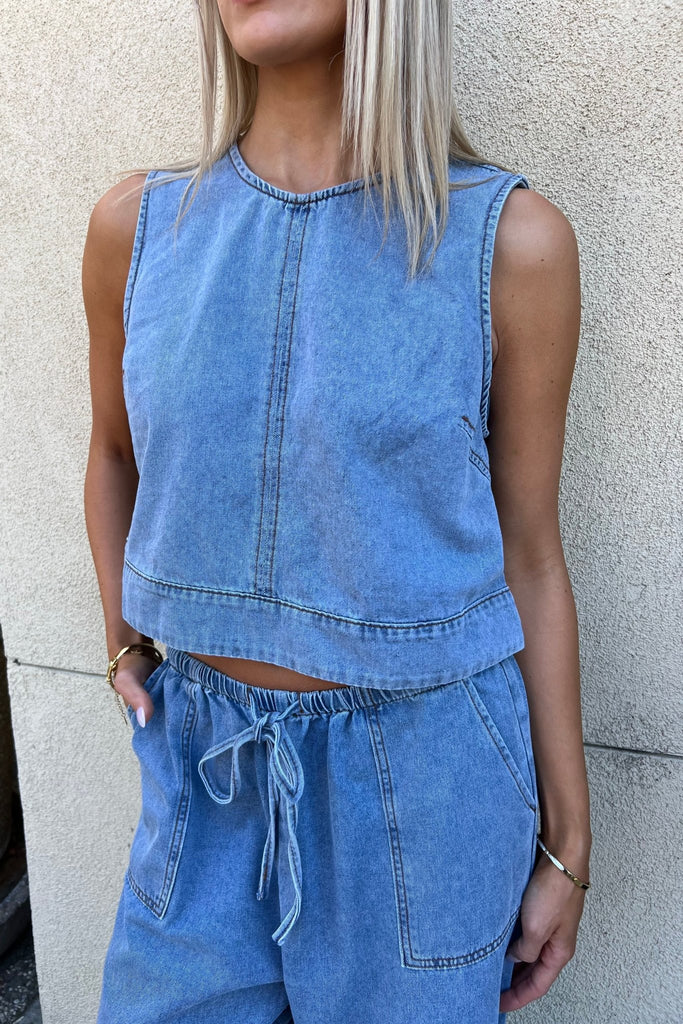 RIVELE DENIM TOP - Violet Muse Boutique