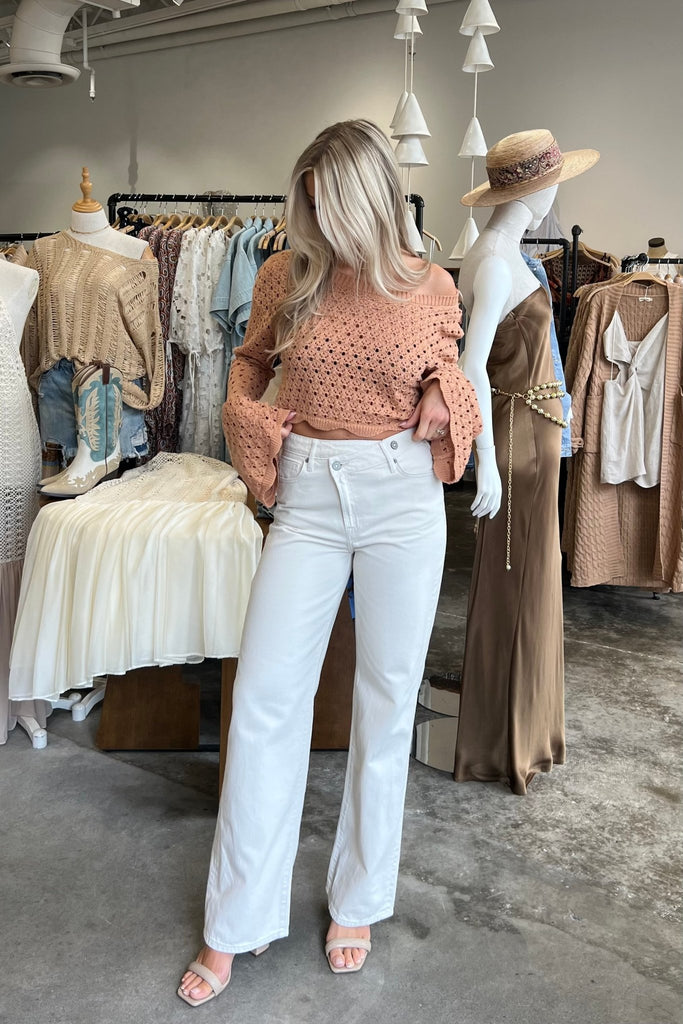 SEASHORE CROSSOVER LIGHT JEANS - Violet Muse Boutique