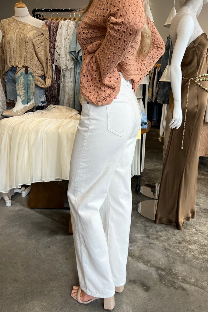 SEASHORE CROSSOVER LIGHT JEANS - Violet Muse Boutique