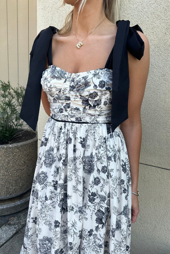 SOLSTICE ESCAPE FLORAL DRESS - Violet Muse Boutique