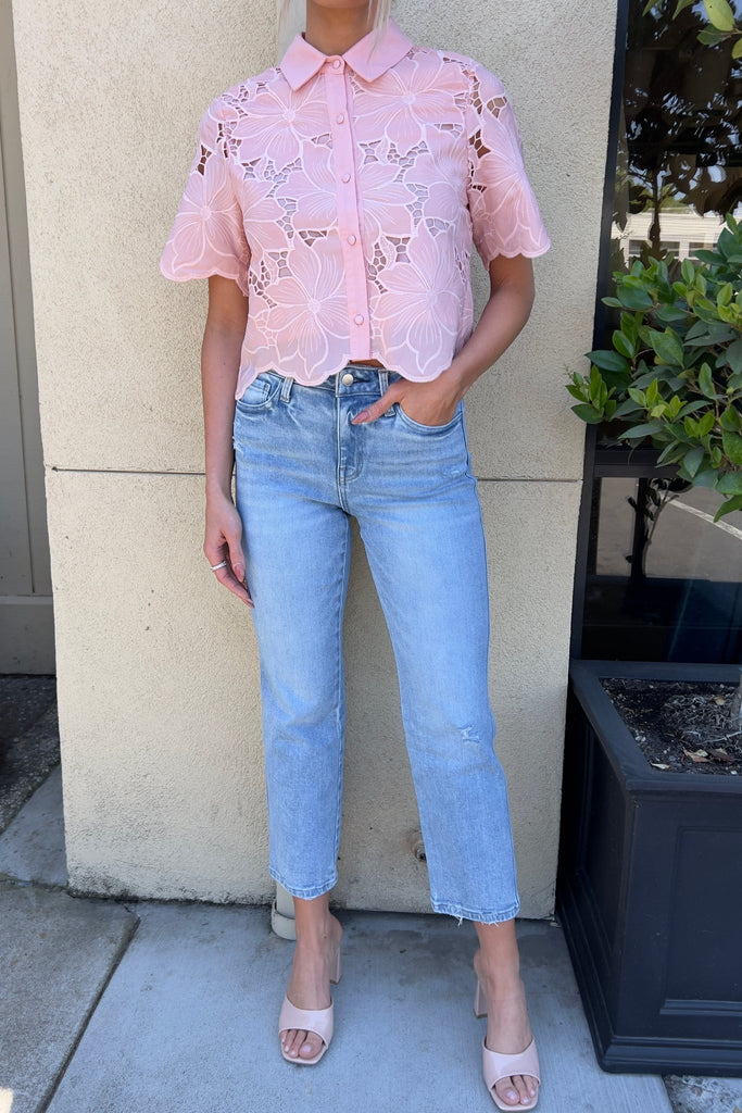 ZEVA LIGHT WASH STRAIGHT DENIM JEANS - Violet Muse Boutique