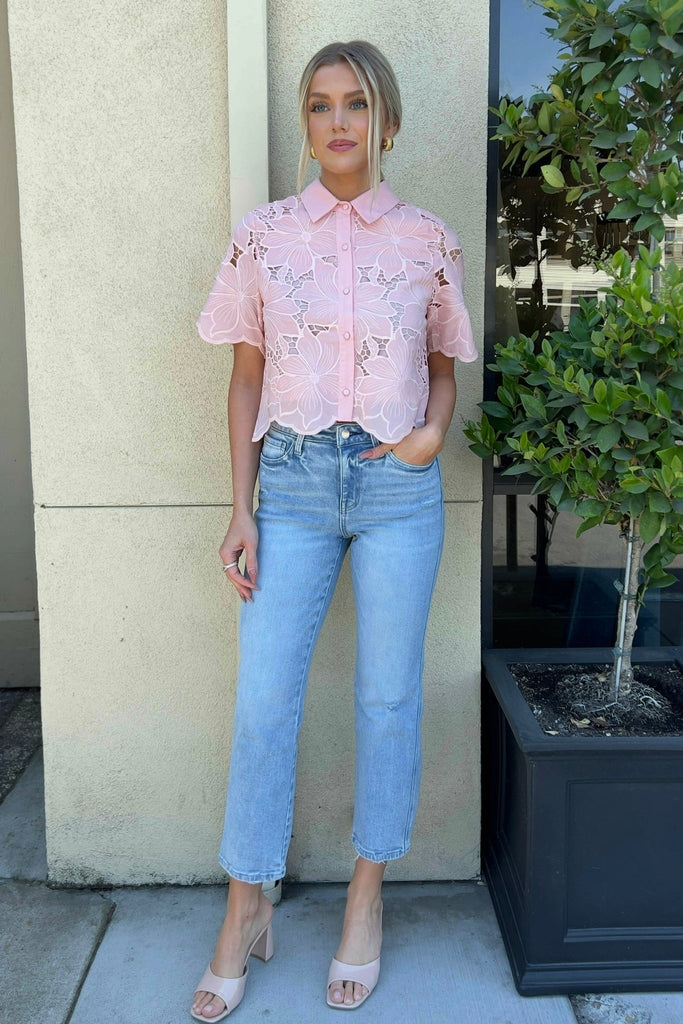 ZEVA LIGHT WASH STRAIGHT DENIM JEANS - Violet Muse Boutique